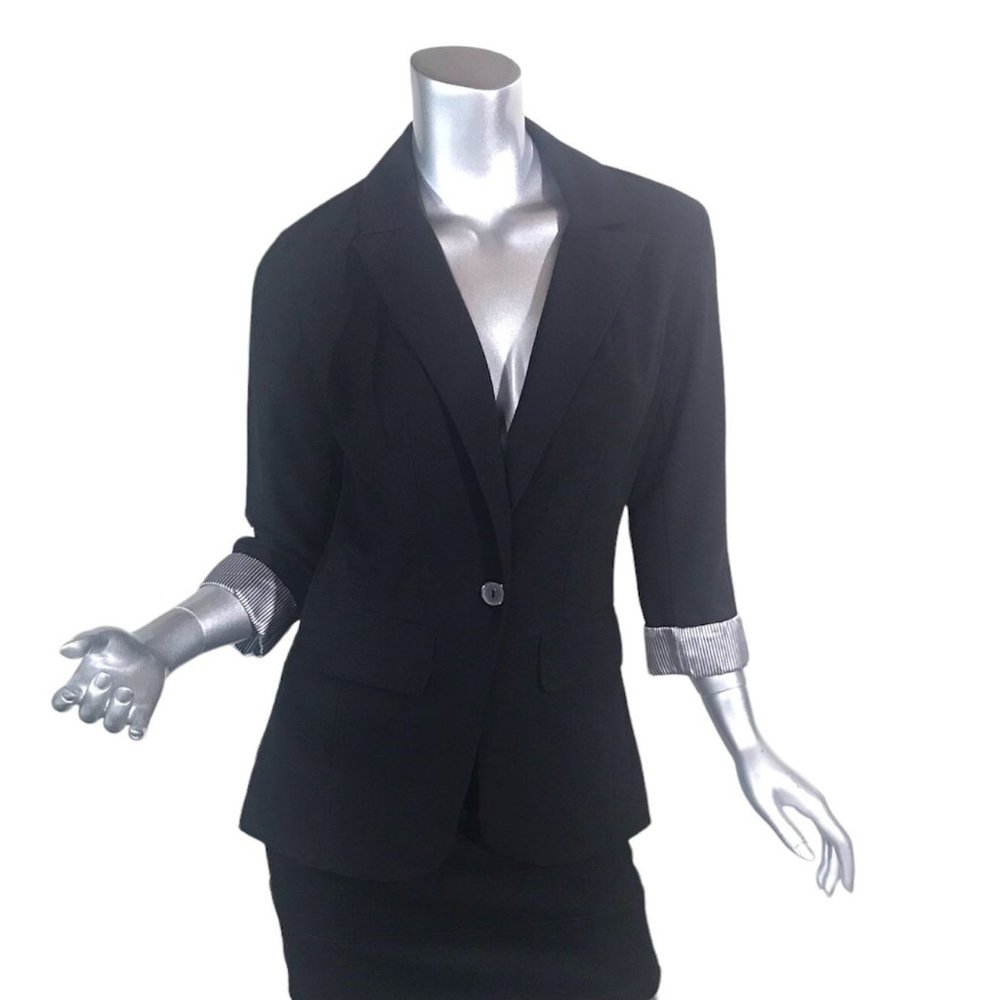 IZ Byer Women's Medium Black Blazer Jacket 3/4 Sleeves Striped Satin Cuffs One B